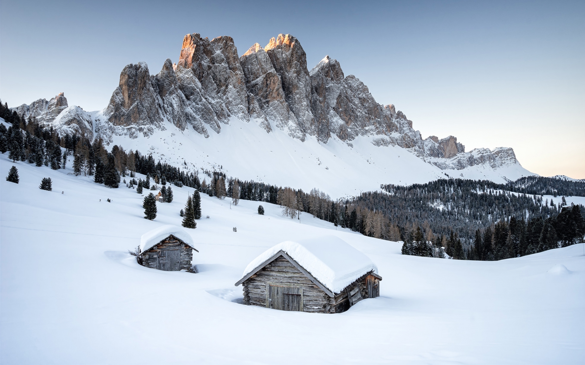 <img src=“portfolio/suedtirol/villnoesser-geisler-winter-dolomiten-suedtirol.jpg“ title=“Villnoesser Geisler Winter Dolomiten Suedtirol“ alt=“Villnoesser Geisler Winter Dolomiten Suedtirol“/>